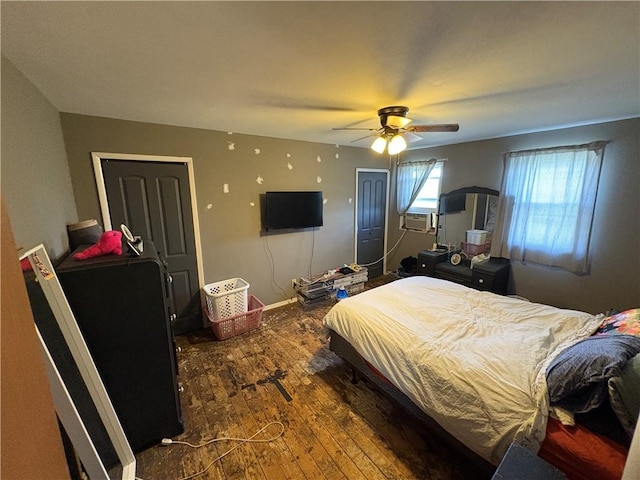 964 Ringgold St, Crafton Heights, PA 15220 - bedroom featuring wood-type flooring and a ceiling fan