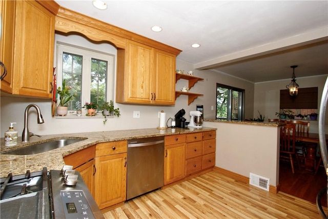 731 Kewanna Ave, Mt Lebanon, PA 15234 - kitchen featuring stainless steel appliances, light wood-type flooring, light stone countertops, a peninsula, and recessed lighting