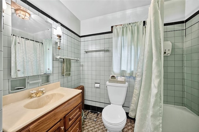 510 7th St, Patterson Heights, PA 15010 - bathroom with vanity, shower / bath combo with shower curtain, and tile walls