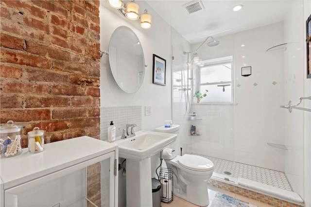 2212 Freeport Rd, Harmar, PA 15238 - bathroom featuring toilet and a stall shower