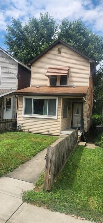 722 Crescent Ave, Ellwood City, PA 16117 - photo 1