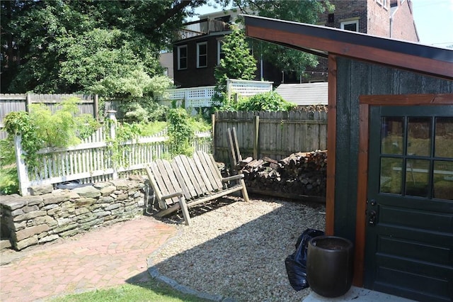 611 Jacksonia St, Central North Side, PA 15212 - view of yard featuring entry steps