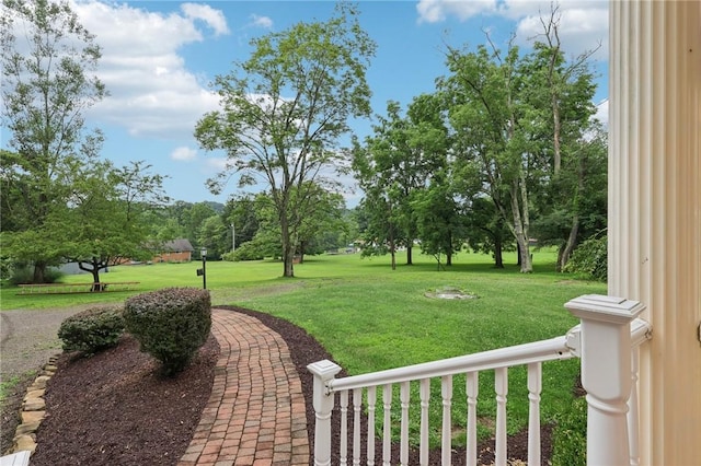 714 Colonial, Washington Twp, PA 15613 - view of green lawn