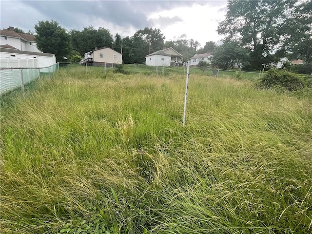 137 Front St, Derry Twp, PA 15717 - view of yard