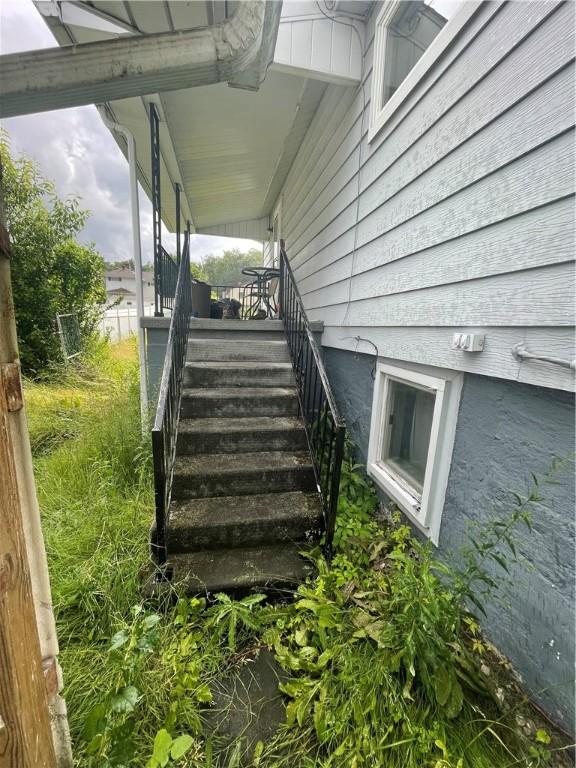 137 Front St, Derry Twp, PA 15717 - exterior view