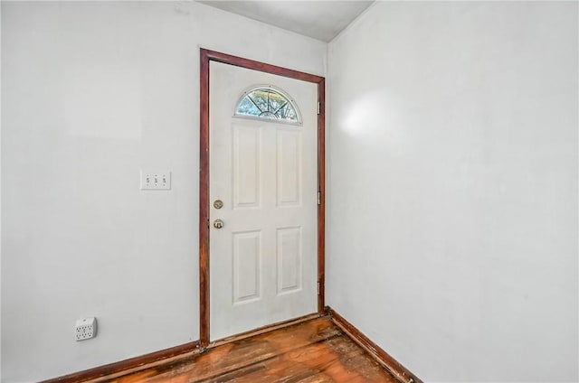 129 Shenango Park Rd, Pymatuning Twp, PA 16154 - foyer entrance with dark wood-style flooring and baseboards