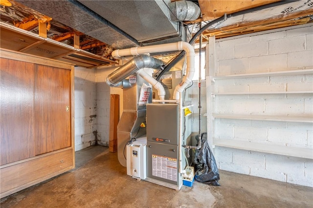 1936 Sylvan Ave, Latrobe, PA 15650 - utility room with heating unit