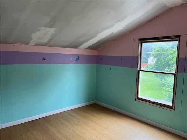 402 N 10th St, Apollo Boro, PA 15613 - bonus room with vaulted ceiling and light wood finished floors