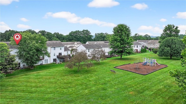 847 Sunset Cir, Cranberry Twp, PA 16066 - view of grassy yard featuring a residential view