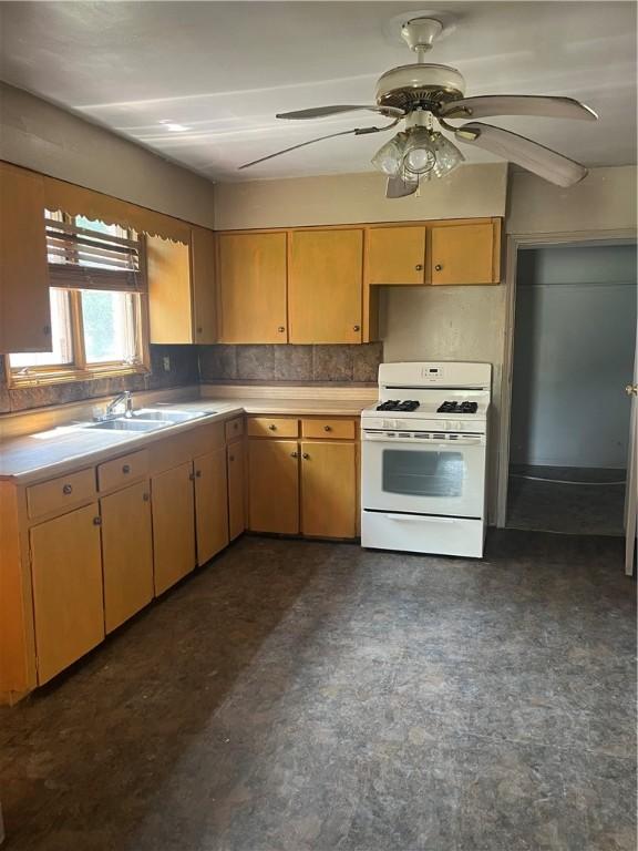 842 Cedar Ave, Sharon, PA 16146 - photo 9