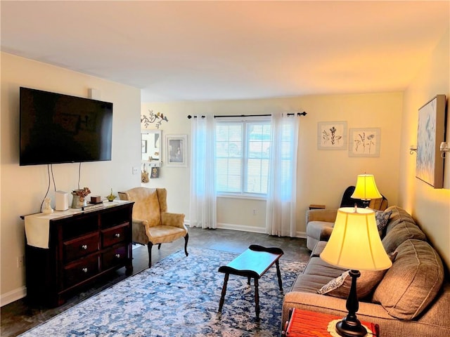 195 Rural Ave, South Strabane, PA 15301 - living room with baseboards
