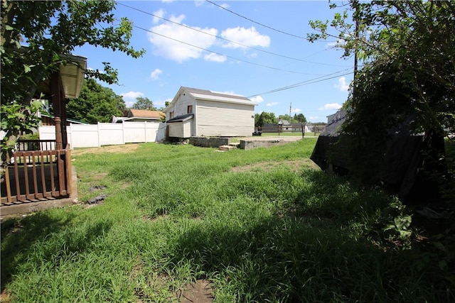 431 1st Ave, Luzerne Twp, PA 15413 - fenced backyard featuring a storage unit