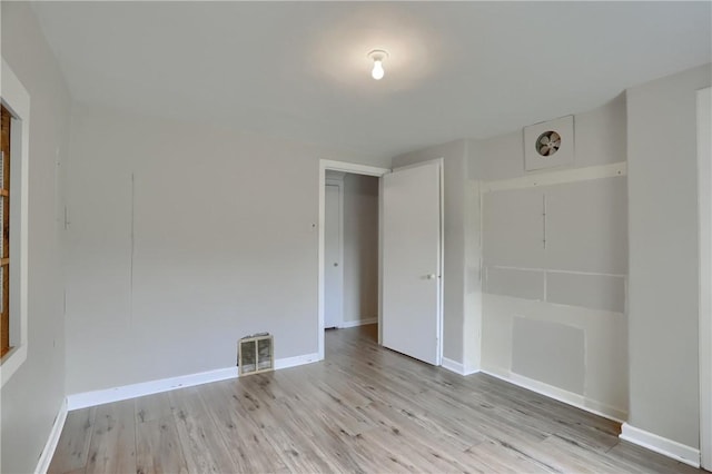 1405 Three Degree Rd, Adams Twp, PA 16059 - unfurnished bedroom featuring light wood-style floors and baseboards