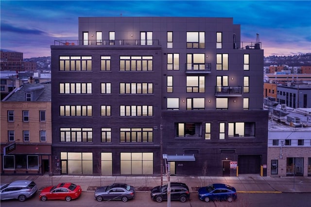 2545 Penn Ave Unit 208, Downtown Pgh, PA 15222 - view of property at dusk