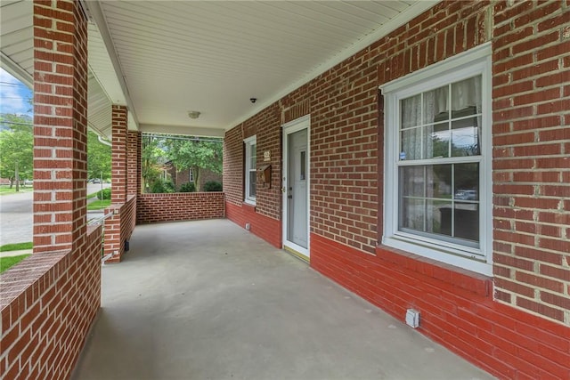 122 S Atlantic Ave, Cheswick, PA 15024 - view of covered porch