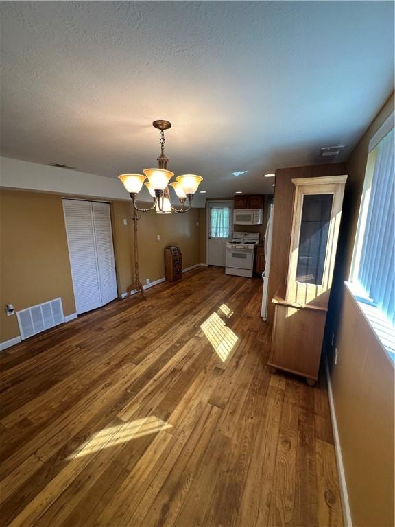 505 Diamond Aly, Carnegie, PA 15106 - photo 17