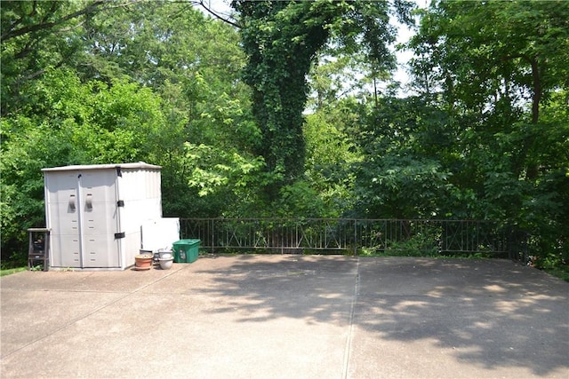 229 Yarrow Ln, Pleasant Hills, PA 15236 - photo 10