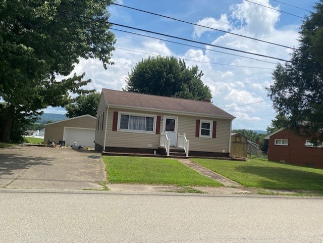 5248 Center Dr, Unity Twp, PA 15650 - photo 1