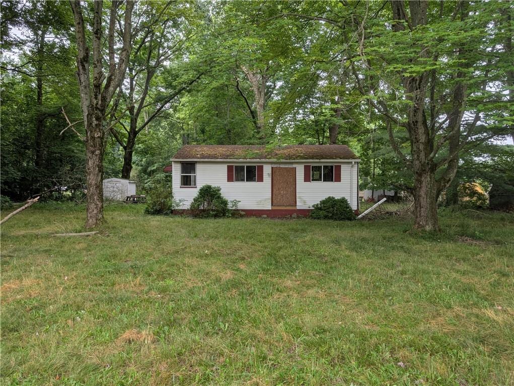 1545 Meadow Dr, Jamestown, PA 16134 - photo 1