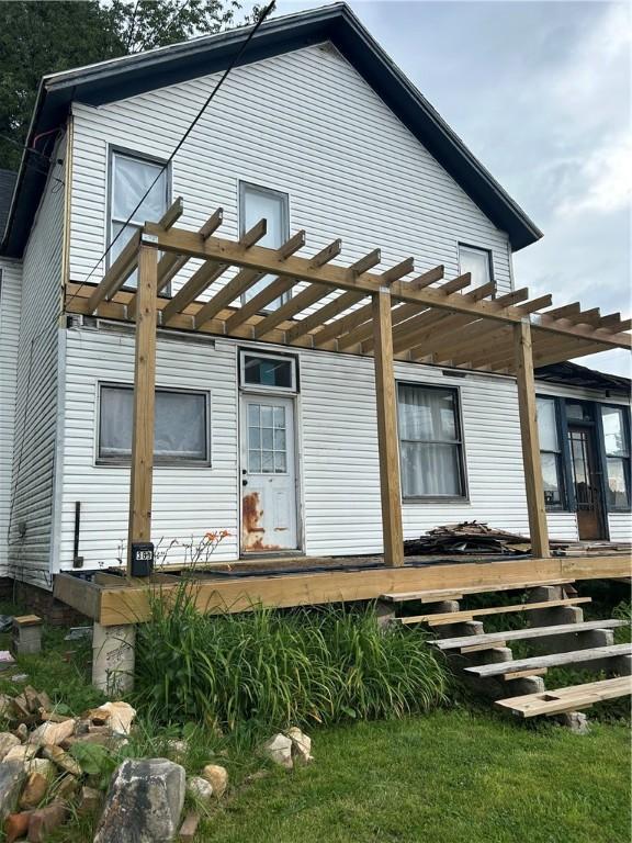 389 Main St, Rockwood Boro, PA 15557 - photo 1
