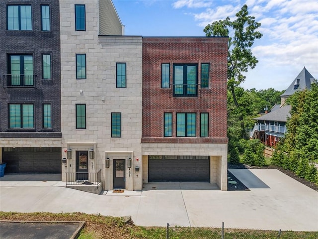 5135 5th Ave Unit E, Shadyside, PA 15232 - photo 1