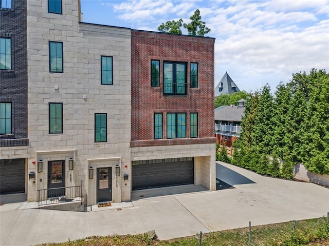 5135 5th Ave Unit E, Shadyside, PA 15232 - photo 2