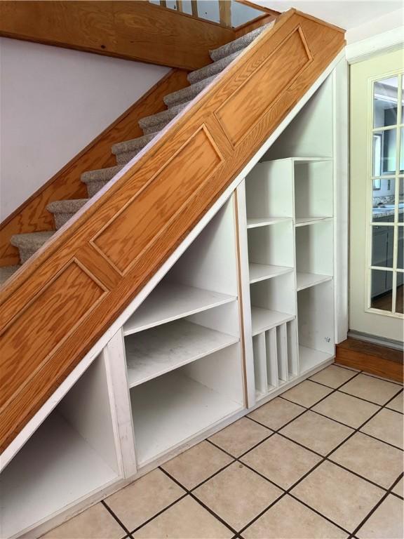 1835 Orchid Pl, Lincoln Place, PA 15207 - photo 5