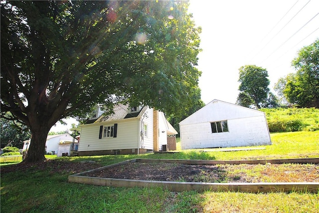 1140 Maple St, Moon/Crescent Twp, PA 15108 - photo 2
