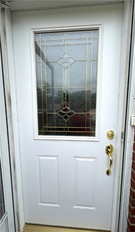 515 Glen Shannon Dr, Castle Shannon, PA 15234 - photo 3