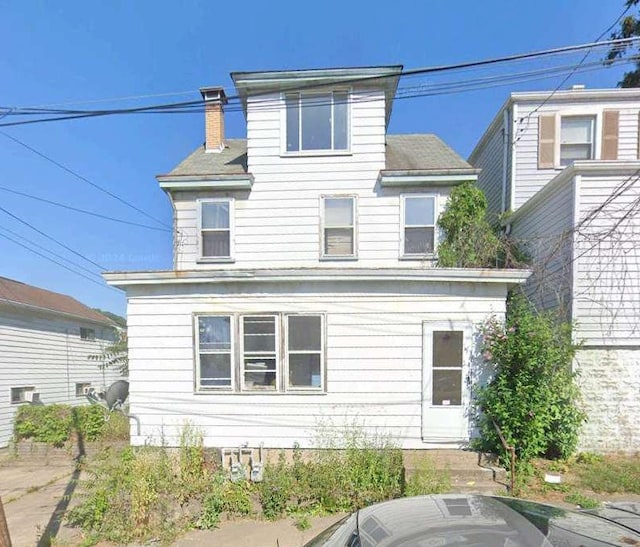 802 10th St, Stowe Twp, PA 15136 - photo 1