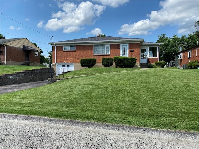 3095 Kipp Ave, Lower Burrell, PA 15068 - photo 1