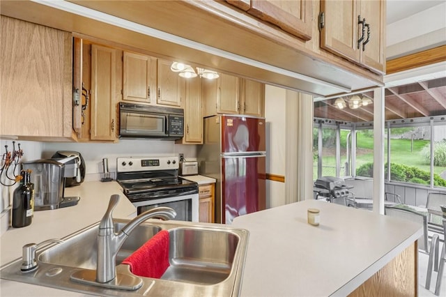 719 E Hillcrest Ave, New Castle, PA 16105 - photo 9