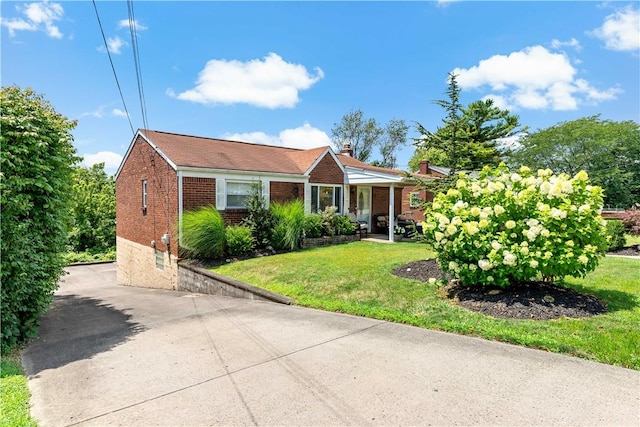 818 Alberta Dr, West Mifflin, PA 15122 - photo 2