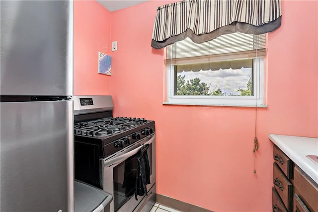 818 Alberta Dr, West Mifflin, PA 15122 - photo 20