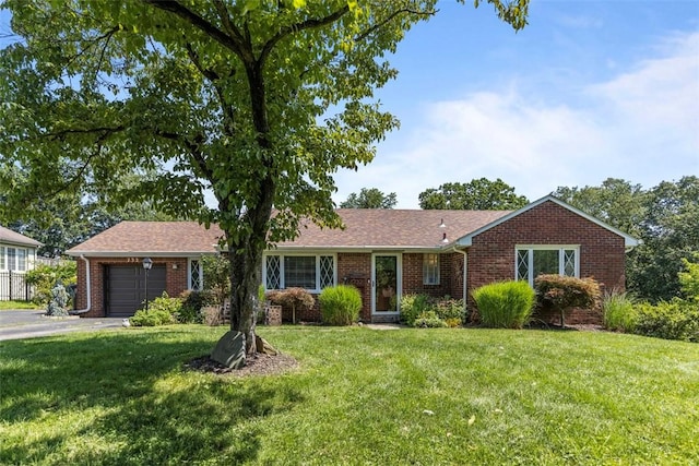 732 Rolling Green Dr, Bethel Park, PA 15102 - photo 1