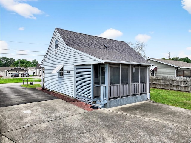 423 Victoria St, Washington Twp, PA 15012 - photo 5