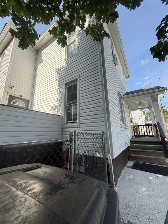 410 Peach St, City Of But Nw, PA 16001 - photo 5