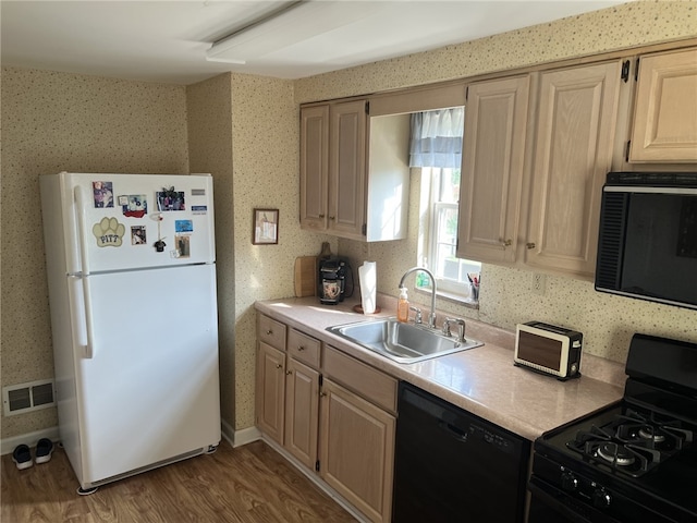 116 Williams Pl, Forest Hills Boro, PA 15221 - photo 5