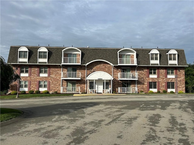 509 Clubhouse Dr, South Strabane, PA 15301 - photo 1