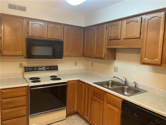 509 Clubhouse Dr, South Strabane, PA 15301 - photo 3