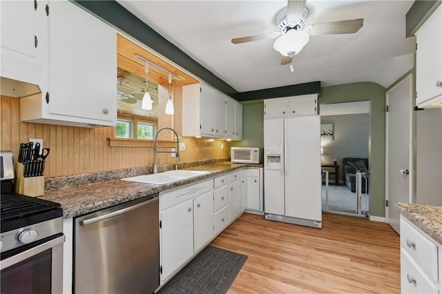 156 Carnation Ave, Ross Twp, PA 15229 - photo 7