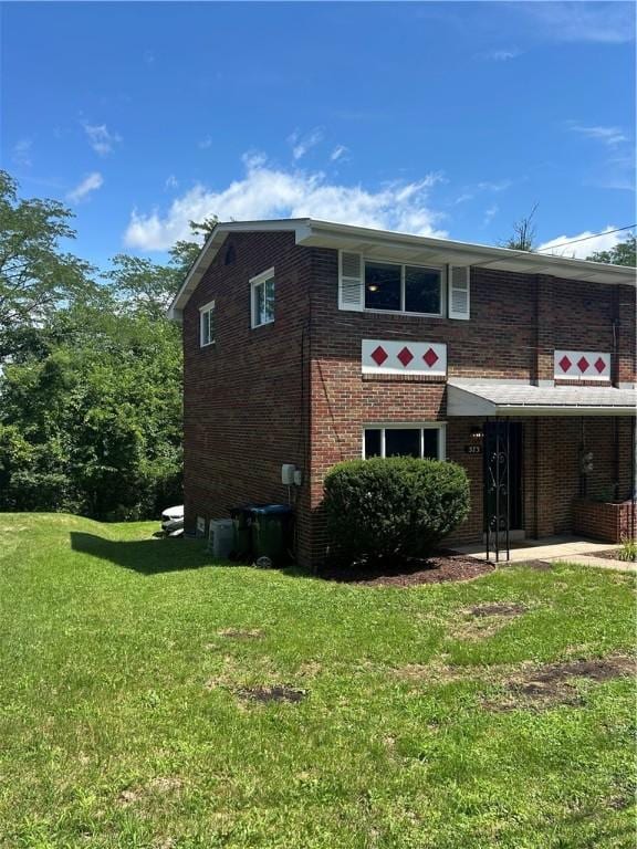 573 Cumberland Rd, Mccandless, PA 15237 - photo 1