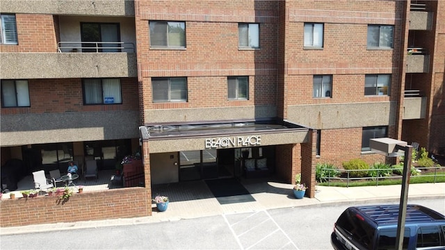 5715 Beacon St Unit 403, Squirrel Hill, PA 15217 - photo 2