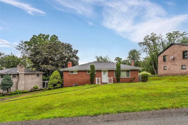 215 Robin Hood Dr, Hempfield Twp, PA 15642 - photo 1