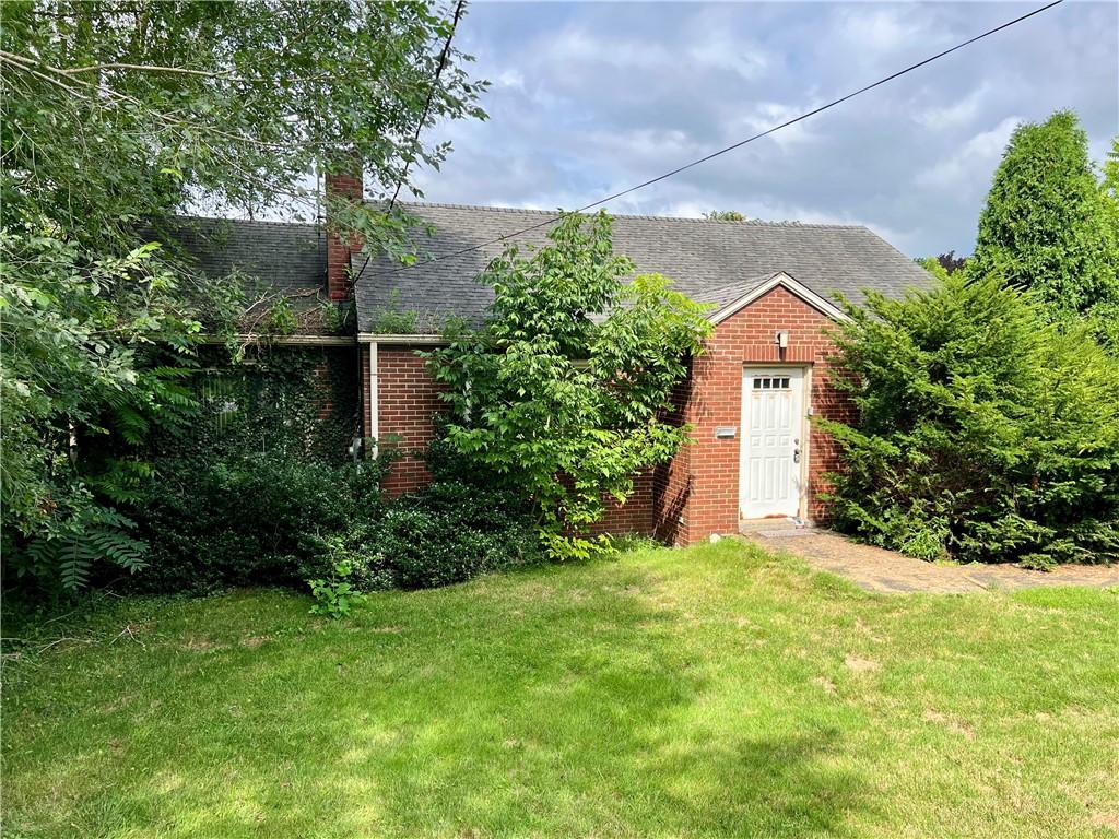 714 Pershing St, Ellwood City, PA 16117 - photo 1
