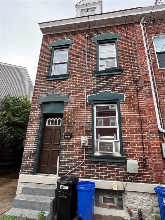 5224 Carnegie St, Lawrenceville, PA 15201 - photo 2
