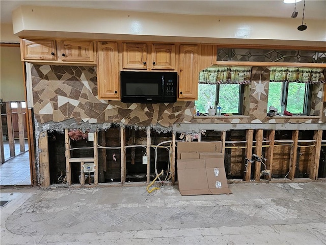 2945 Hills Church Rd, Murrysville, PA 15632 - photo 8