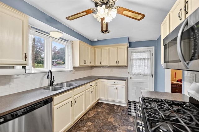 472 Amherst Ave, Moon/Crescent Twp, PA 15108 - photo 15