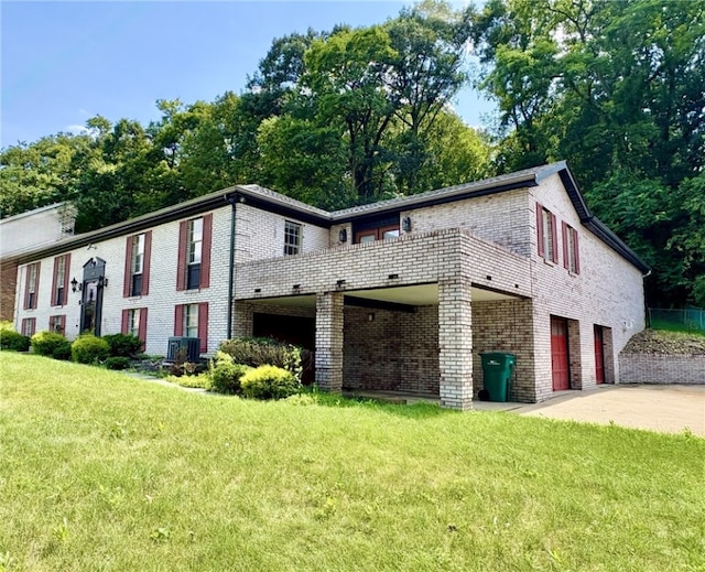 1900 Garrick Dr, Churchill Boro, PA 15235 - photo 1