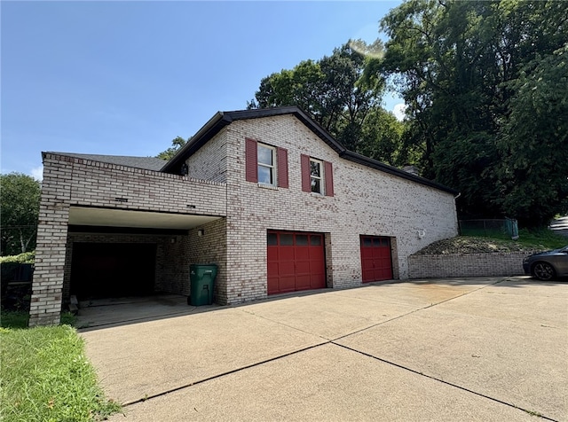 1900 Garrick Dr, Churchill Boro, PA 15235 - photo 2